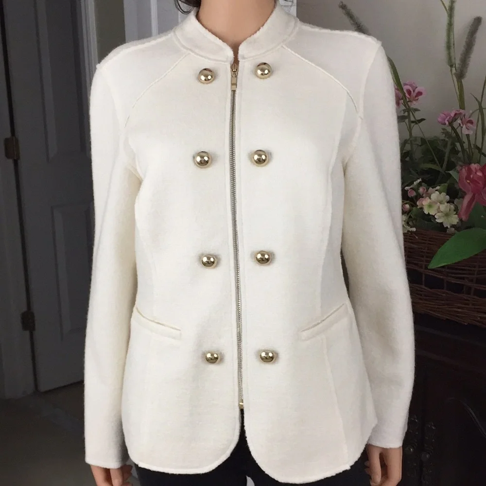 NWOT Chico’s Double Breasted Style Winter White Gold Button BlazerJacket Size M
